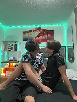 Alex and Fabian online show from April 25, 3:53 am