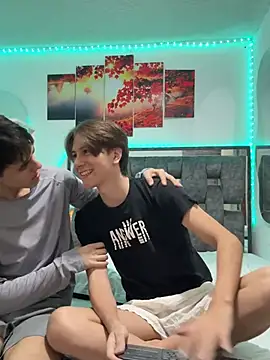 Alex and Fabian online show from April 20, 2:47 am