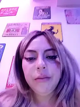 madelaine- online show from December 14, 8:03 pm