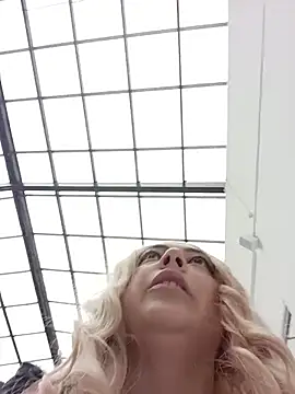 madelaine- online show from February 14, 7:49 pm