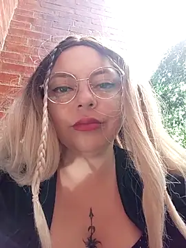 madelaine- online show from April 24, 7:27 pm