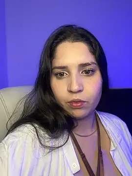 valentina jonnes1 online show from April 29, 6:05 am