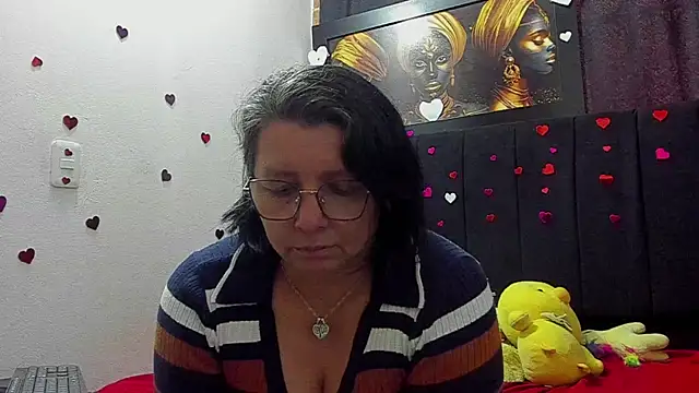 Evaaross 2345 online show from June 9, 2:16 pm