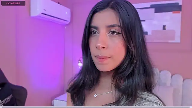 zia cooper online show from April 22, 7:00 pm