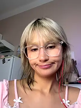 bigbabykiki online show from September 10, 6:35 am