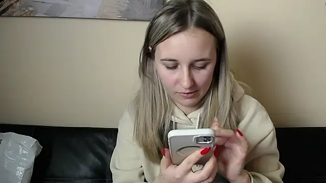  Nicole new online show from November 7, 2:22 pm