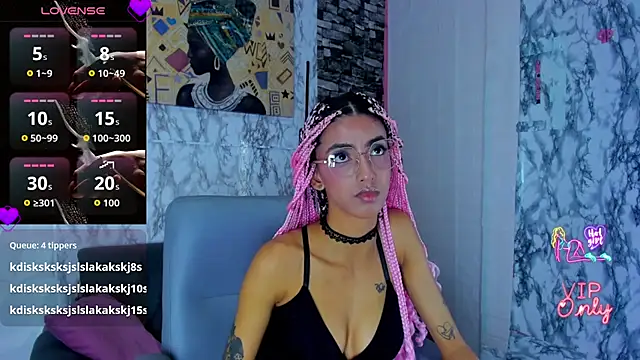 Queen Cuarxxo online show from April 22, 2:52 am