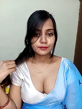 Miss-Riyasingh online show from November 4, 5:40 pm