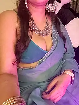 Snapshot of kaamuk_shweta chatting on September 12, 8:45 am kaamuk shweta online show from September 12, 8:45 am