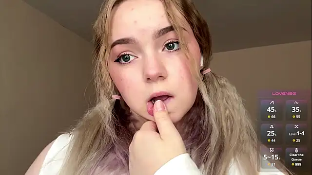 ZaraCreedon online show from February 23, 5:52 am