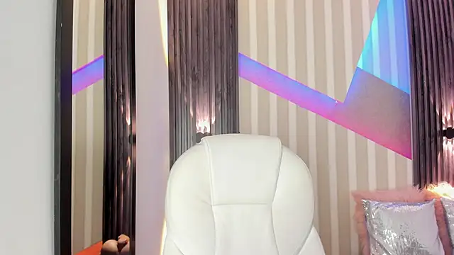 emily layton online show from September 10, 2:50 pm