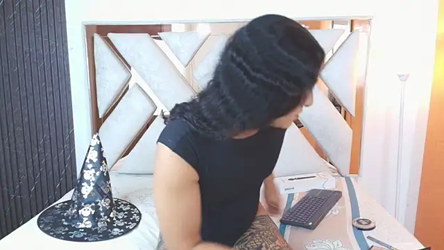 Alison Chan  online show from October 31, 4:22 pm