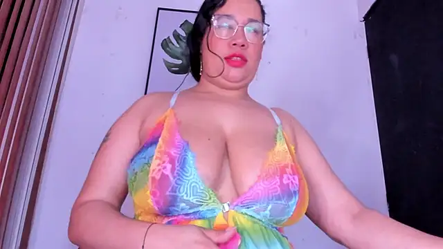 alondrabigtits online show from June 9, 12:37 pm