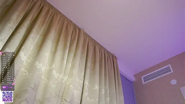 LiliBanger online show from October 3, 4:50 am