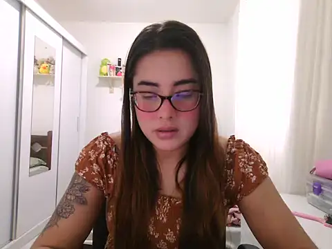 maliamiller online show from August 8, 10:45 am