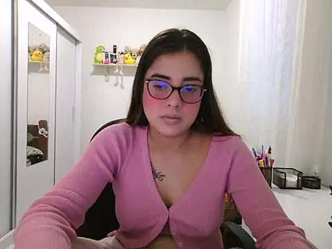 maliamiller online show from July 1, 10:26 am