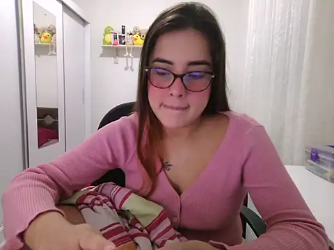 maliamiller online show from July 11, 2:33 am