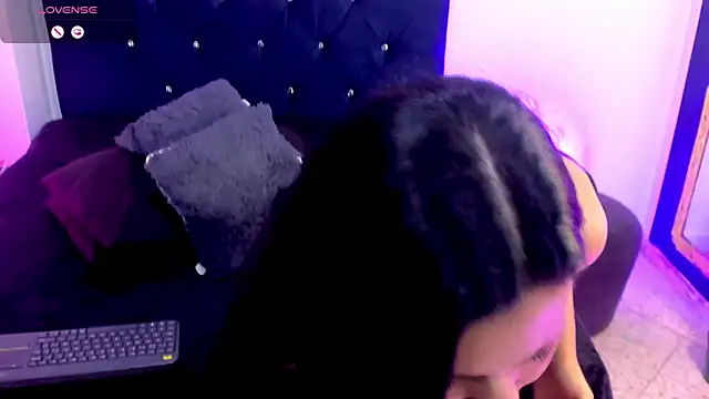 Snapshot of FelinaJohnson chatting on September 14, 3:32 pm FelinaJohnson online show from September 14, 3:32 pm