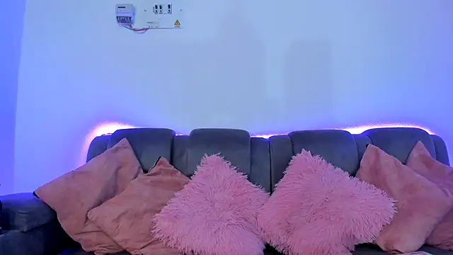 dulcevegga online show from July 15, 12:15 am