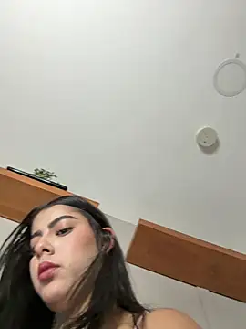 DakotaShelby online show from April 25, 11:57 pm