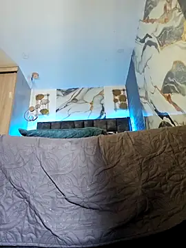 zandra milf  online show from April 25, 1:41 pm