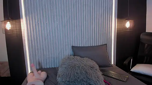 aura-baker online show from October 7, 3:44 am