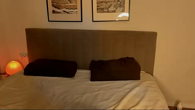 aryamirelle online show from December 1, 10:23 pm