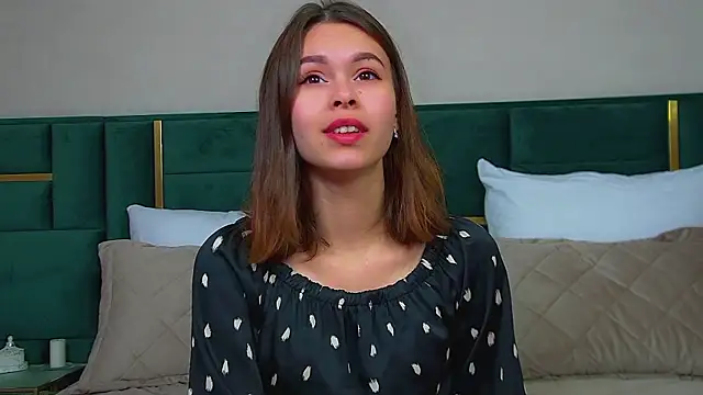 PollyLanders online show from September 13, 6:10 am