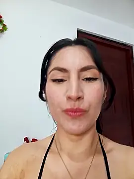 Snapshot of ELISA_90 chatting on October 2, 5:07 pm ELISA 90 online show from October 2, 5:07 pm