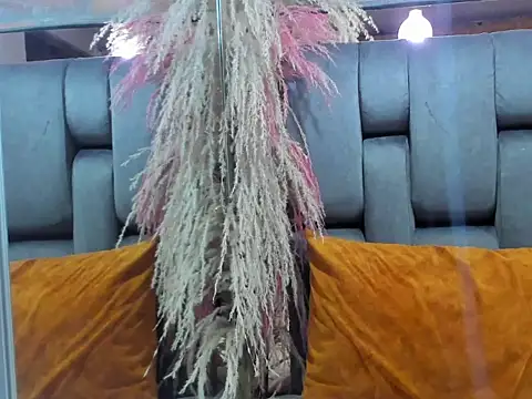 JESSYCORTES online show from March 26, 3:41 am