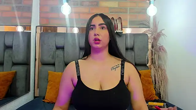 JESSYCORTES online show from September 10, 2:06 pm