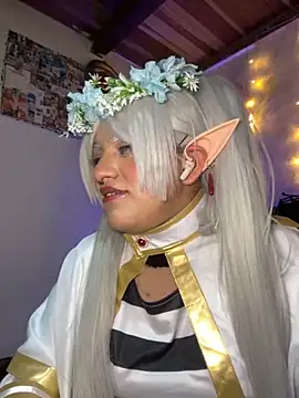 SophiaWeestt99 online show from October 26, 5:03 am