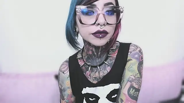 Snapshot of NikkiRamone chatting on September 25, 11:13 pm NikkiRamone online show from September 25, 11:13 pm