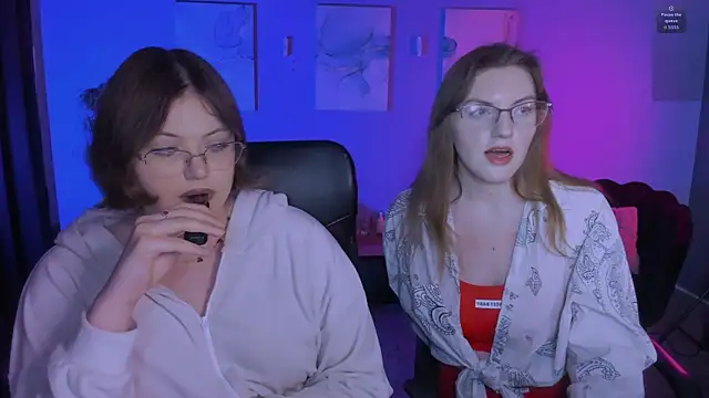 nikole kitt online show from April 18, 6:54 pm