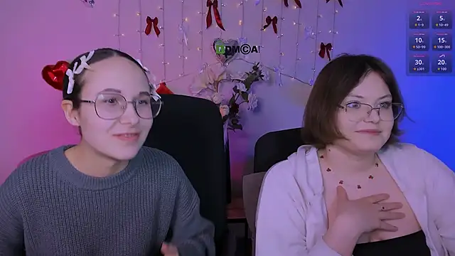 nikole kitt online show from April 19, 7:16 pm