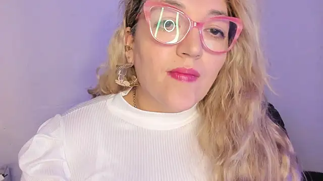 Naty Mature  online show from December 17, 8:35 pm