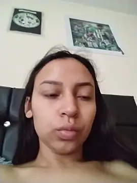 emma ambar online show from November 11, 4:59 pm