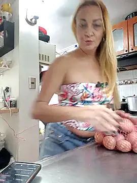 karen mature69 online show from April 25, 6:16 pm