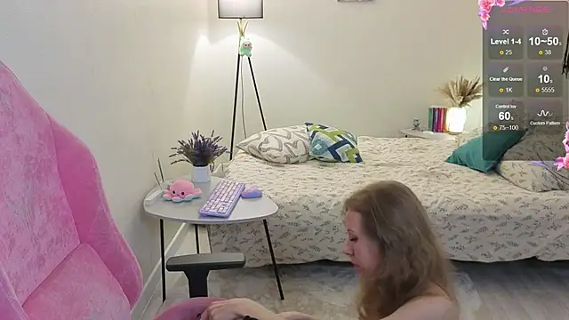 Lill Mary online show from November 3, 7:23 am