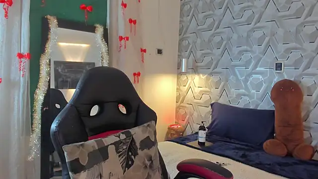 Sophiee Hill online show from April 25, 3:31 am