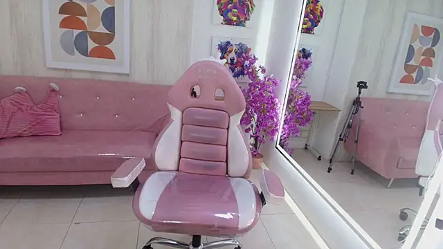 Gabby evanns online show from June 8, 12:28 pm