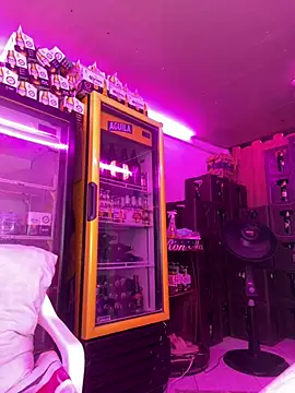 Hot beauty   online show from April 25, 4:04 am