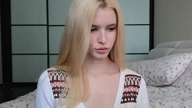 Snapshot of elsa_limerence chatting on October 4, 11:16 am elsa limerence online show from October 4, 11:16 am