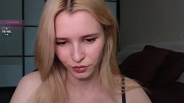 Snapshot of elsa_limerence chatting on October 27, 10:44 am elsa limerence online show from October 27, 10:44 am