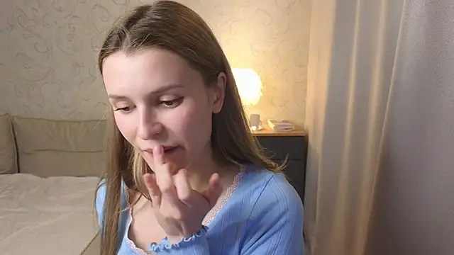 elsa limerence online show from April 30, 6:13 pm
