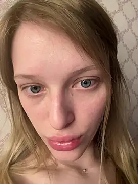 Evvie Summn1 online show from April 20, 2:31 pm