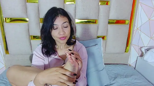 nina carther online show from February 7, 10:52 am