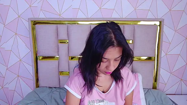 nina carther online show from April 23, 11:06 am