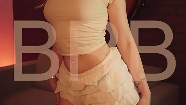 EllieCutes online show from March 16, 8:40 am