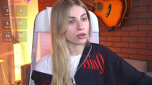 EllieCutes online show from April 25, 1:41 pm